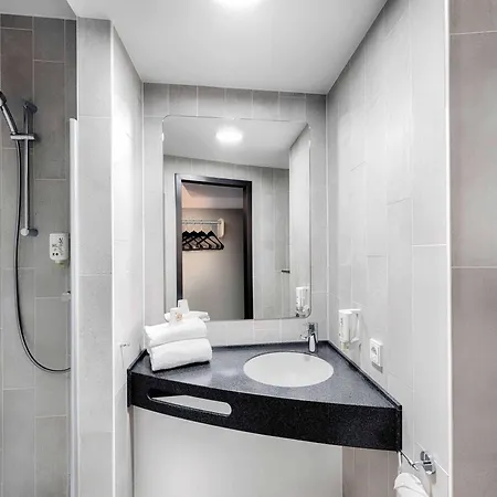 Wolfsburg-weyhausen ホテル 3*
