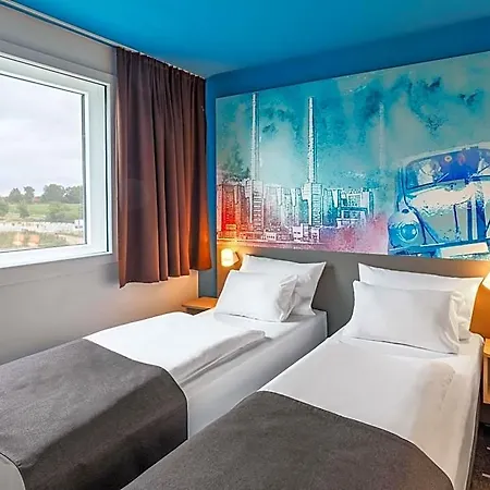 ホテル Wolfsburg-weyhausen 3*